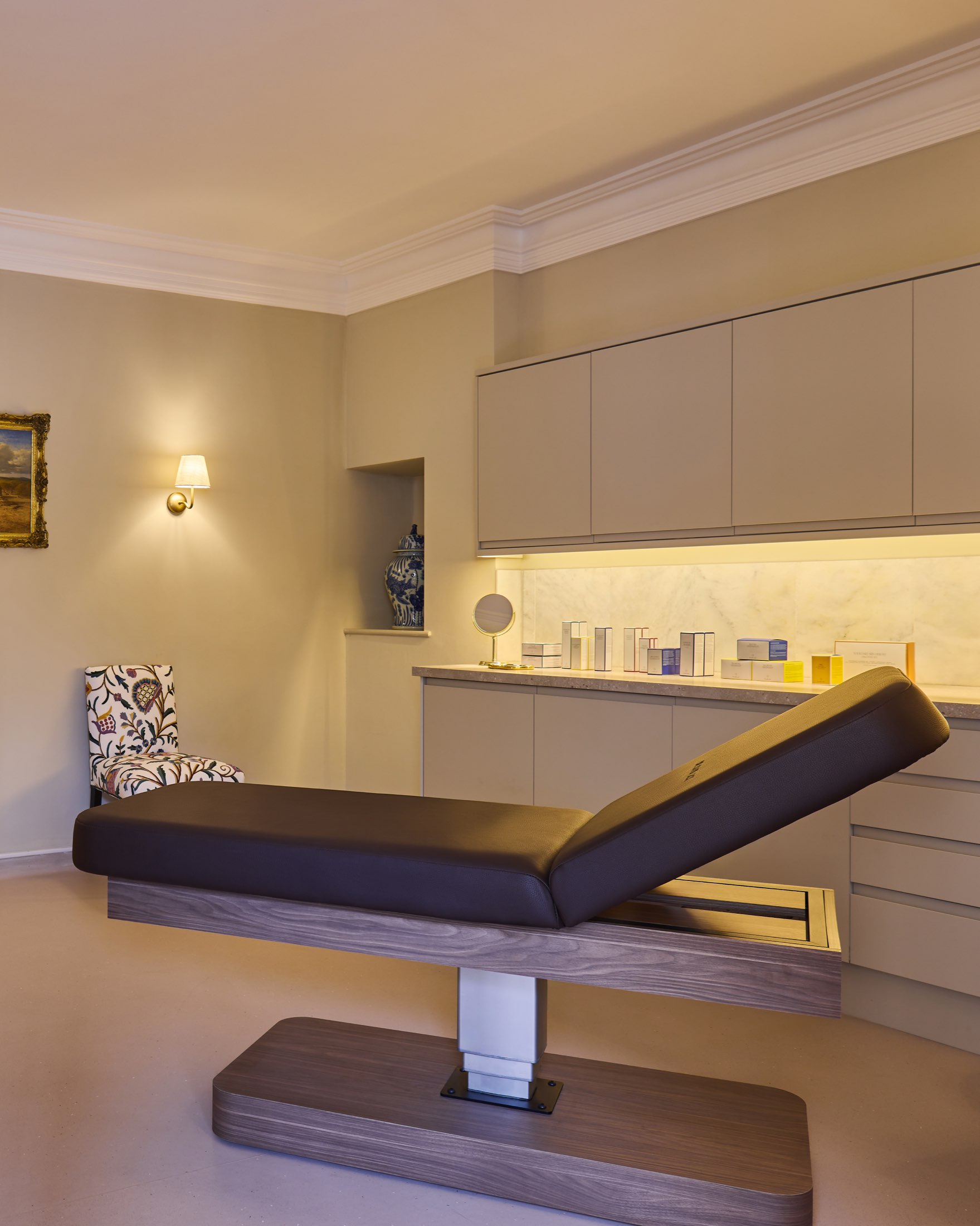 The clinic photograph 4 of 5
